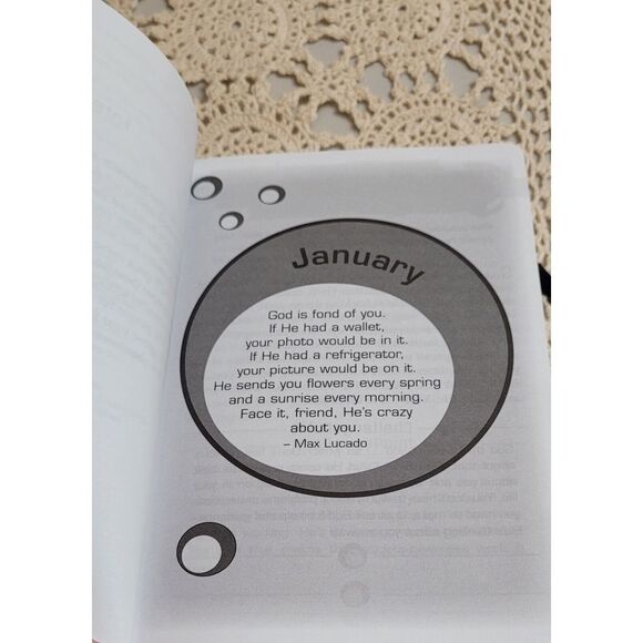 365 Days to Knowing God for Guys by Carolyn Larsen (2009, Trade Paperback) - Picture 3 of 5